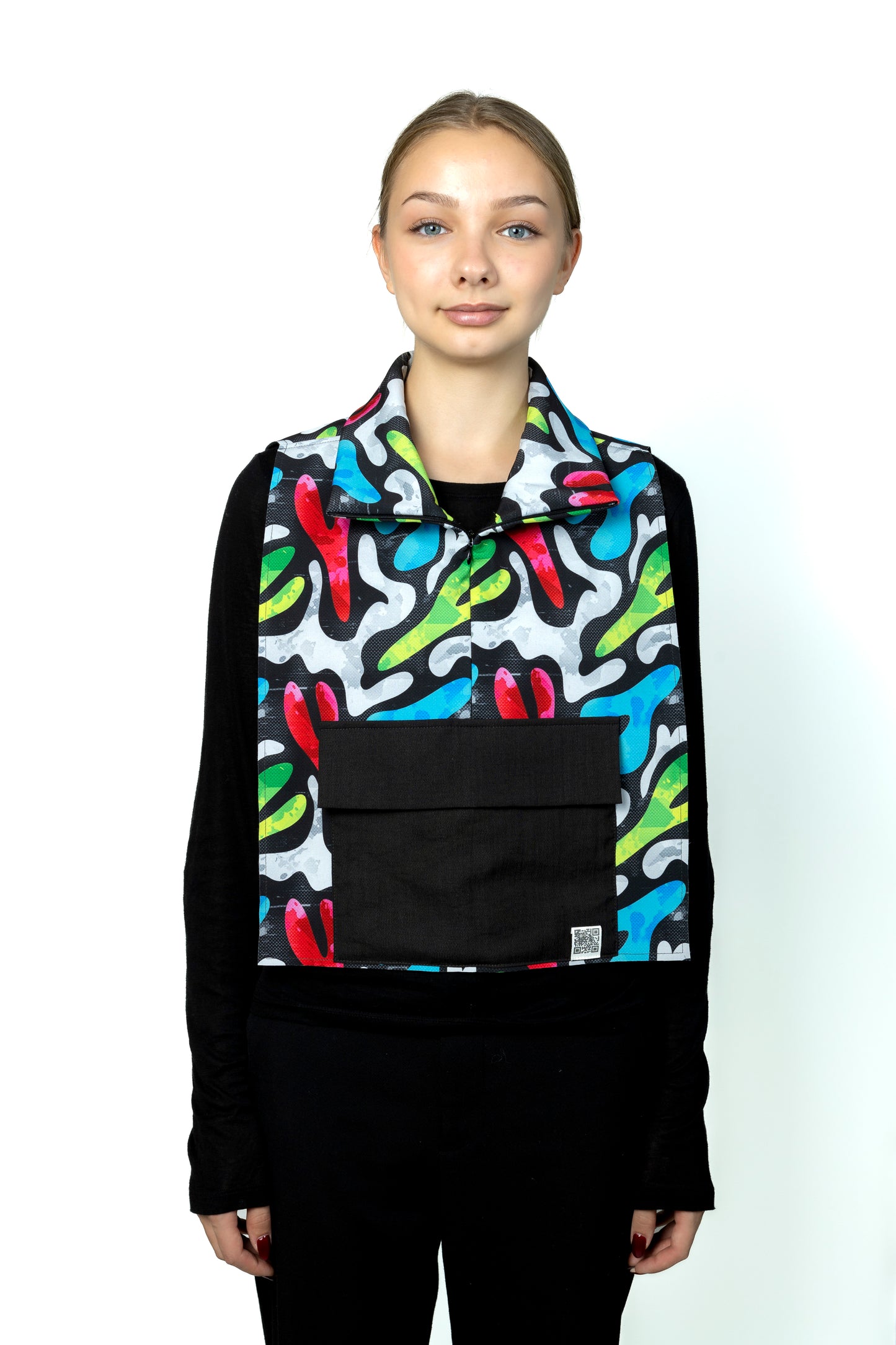 Jaana Varkki Scarf Bern