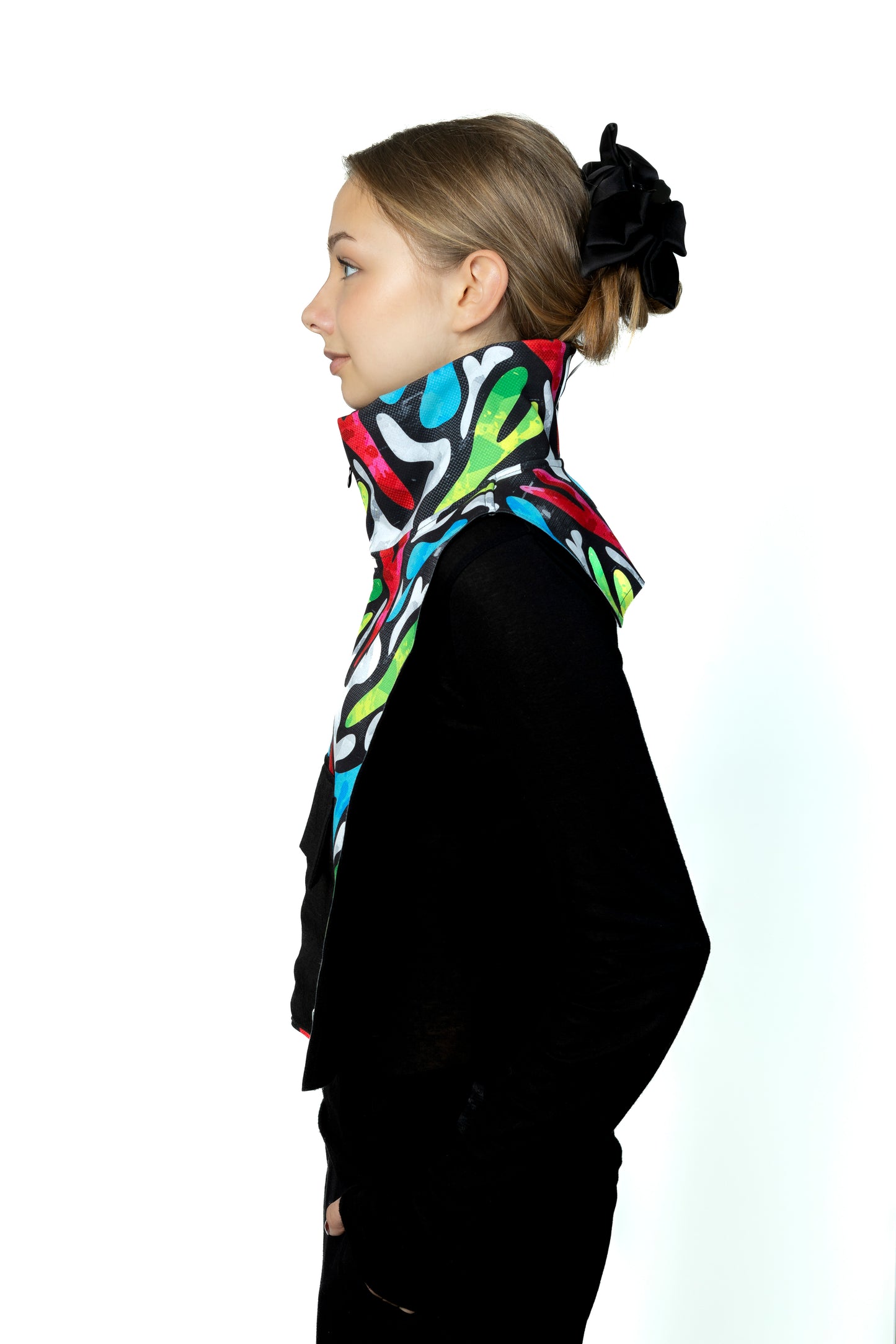 Jaana Varkki Scarf Bern