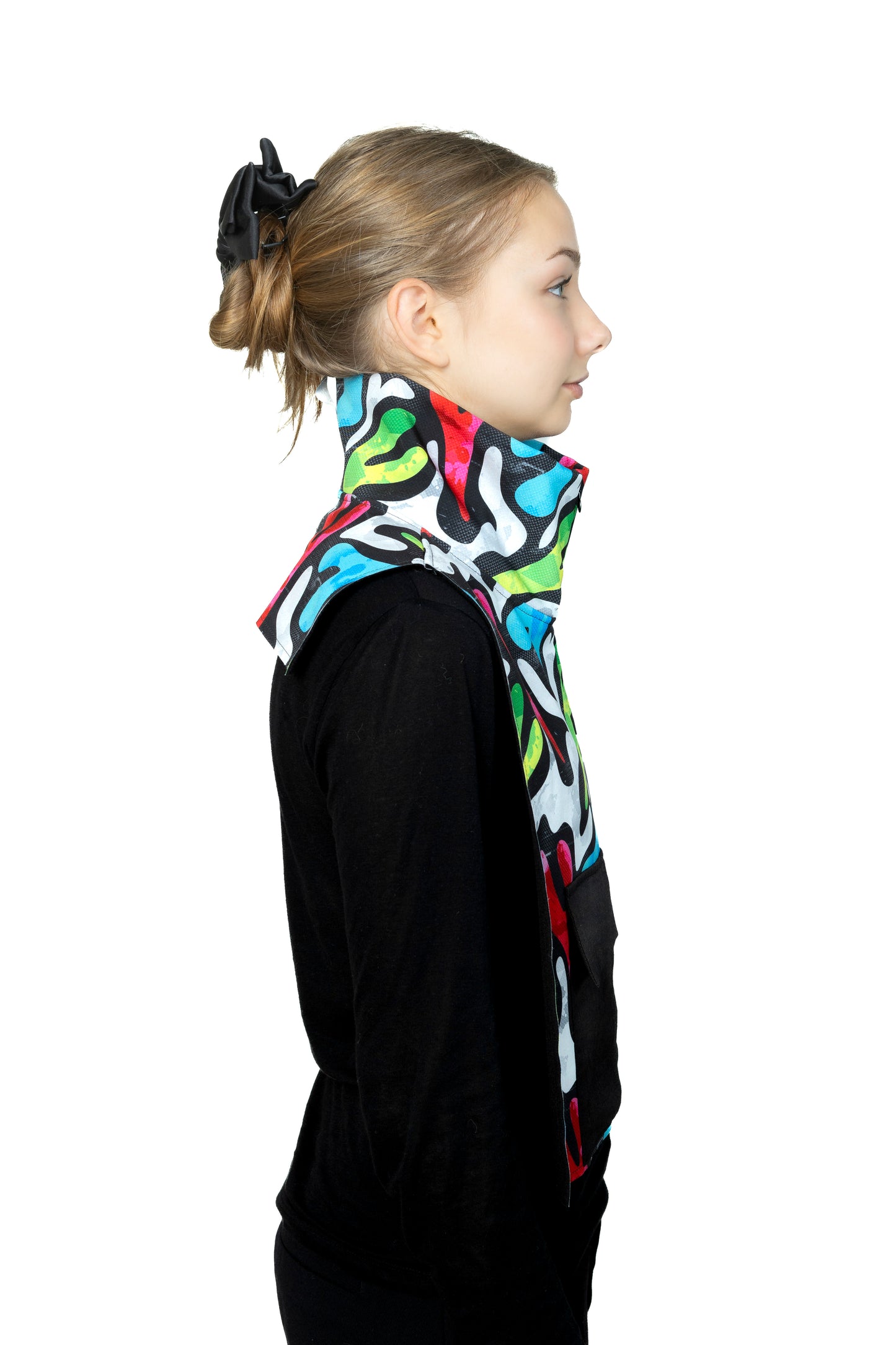 Jaana Varkki Scarf Bern